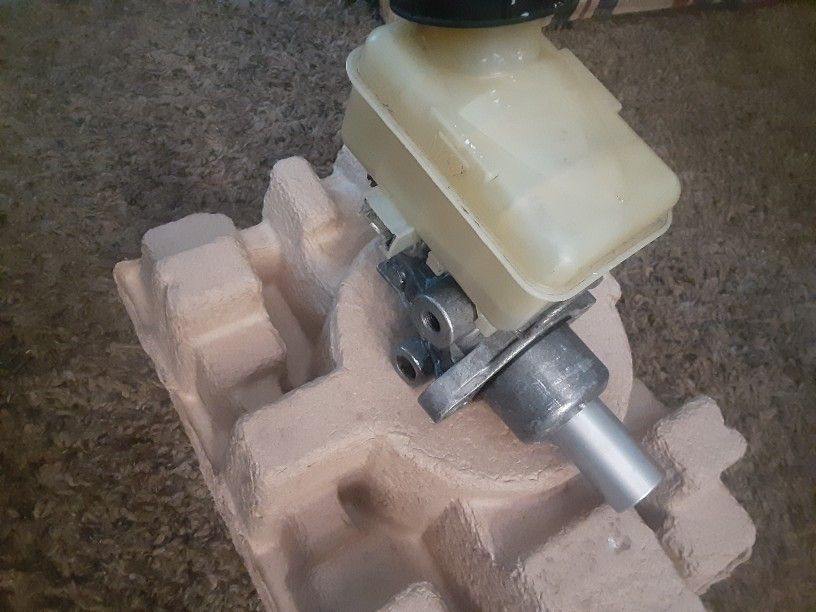91 Ford Astrostar Van Master Cylinder Revibishs 175.00
