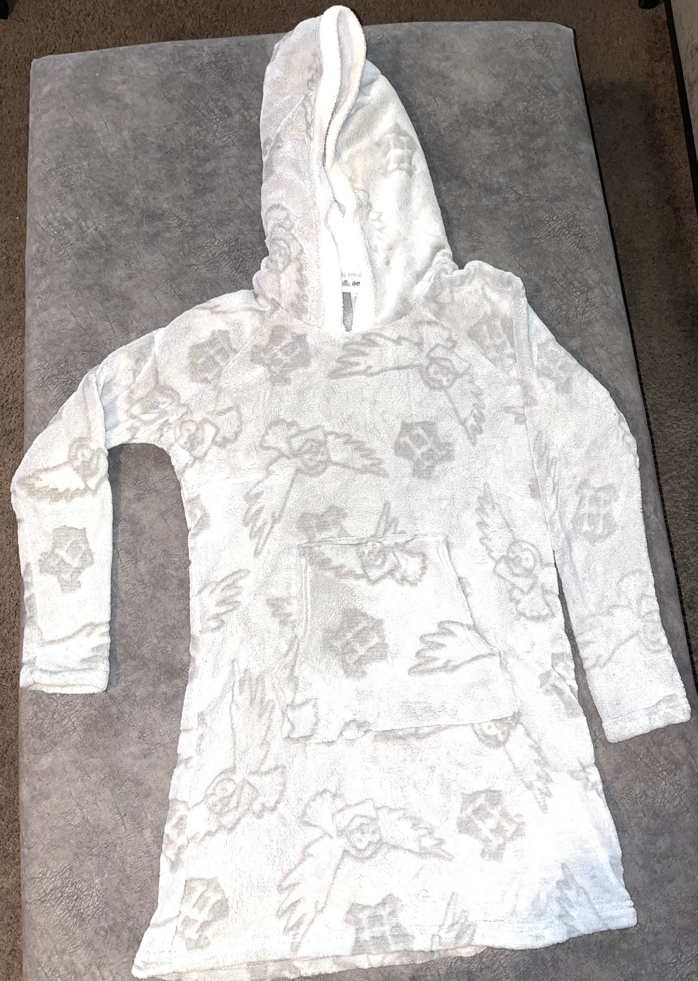 Warner Bros. Harry Potter Faux Fur Robe - White and Gray