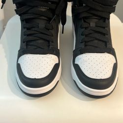 Puma High Tops Size 5.5