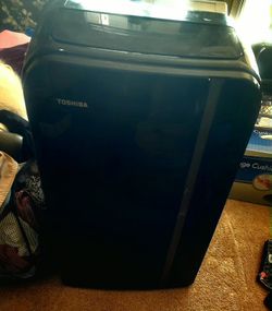 Toshiba Black Portable AC Unit
