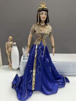 Franklin Heirloom Porcelain Dolls 1989 Liz Taylor Cleopatra, 23”