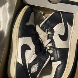 Jordan Navy Blue High Tops 5Y