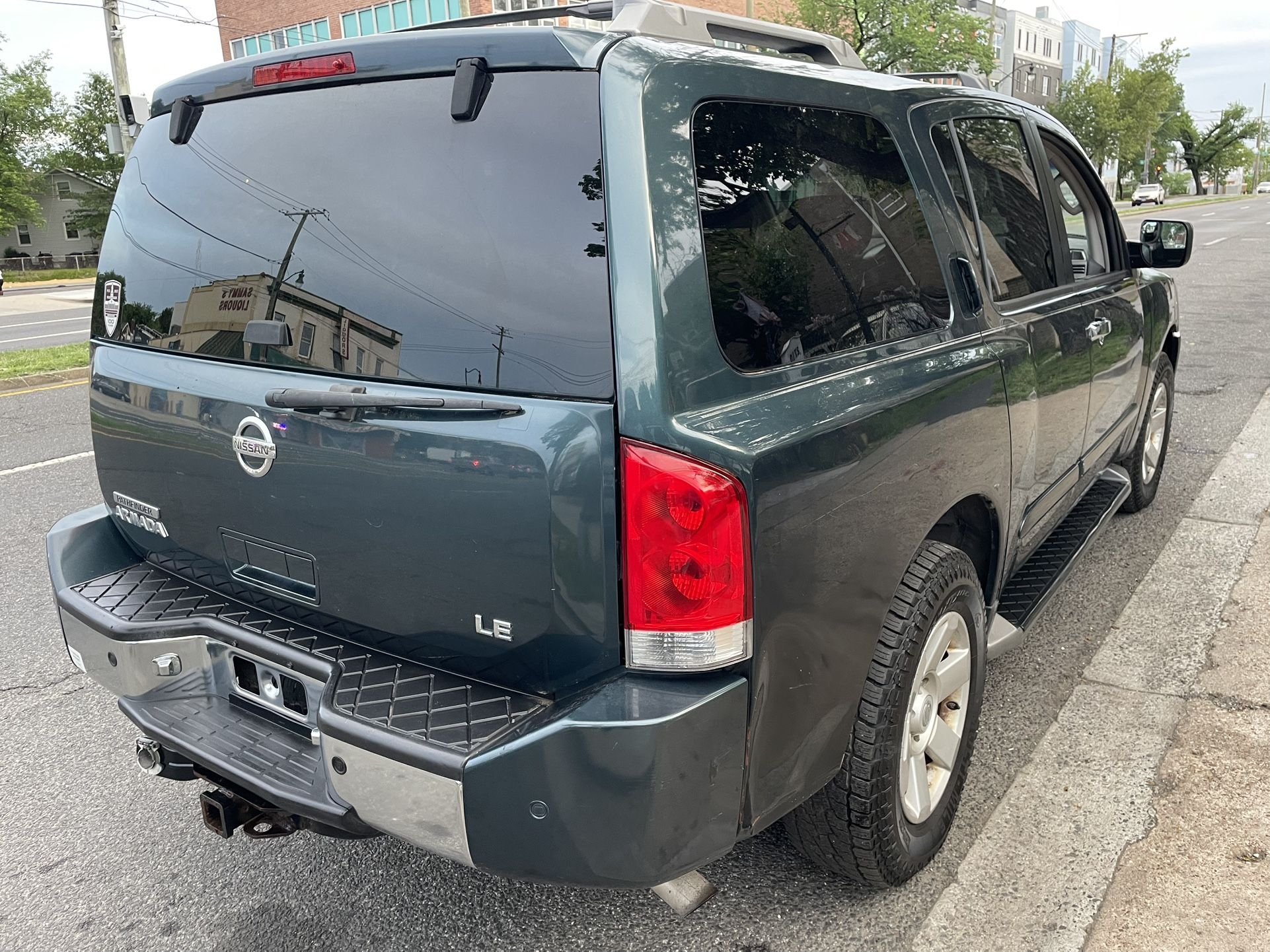 2004 Nissan Armada