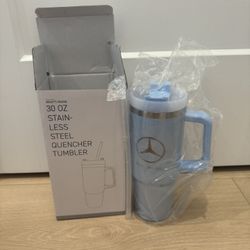 NEW NIB Mercedes Benz 30oz Stainless Steel Insulated Blue Iridescent Tumbler Quencher Hot Cold Straw 