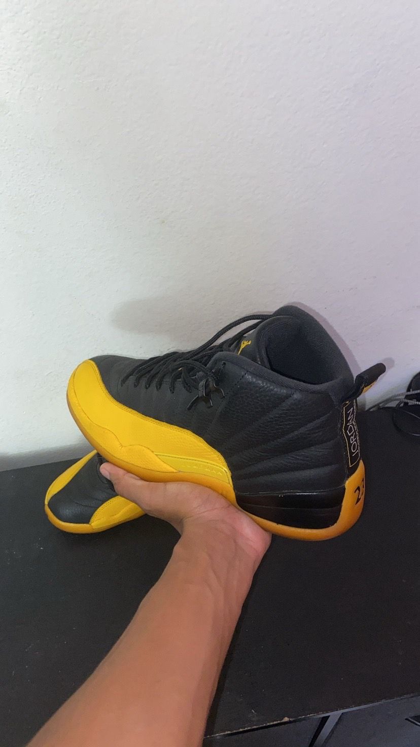 Jordan 12 University Gold Mens
