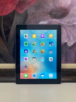 Apple iPad 3rd Gen Black A1416 32GB Tablet 9.7” iOS 9.3.5 - $19