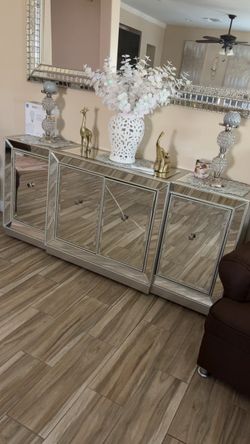 Mirror buffet