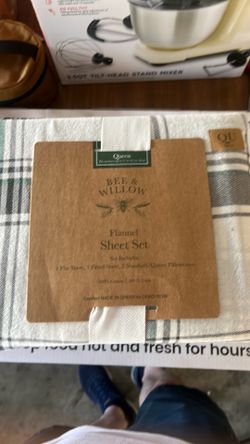 Queen sheet set