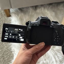Cannon T6i Camera