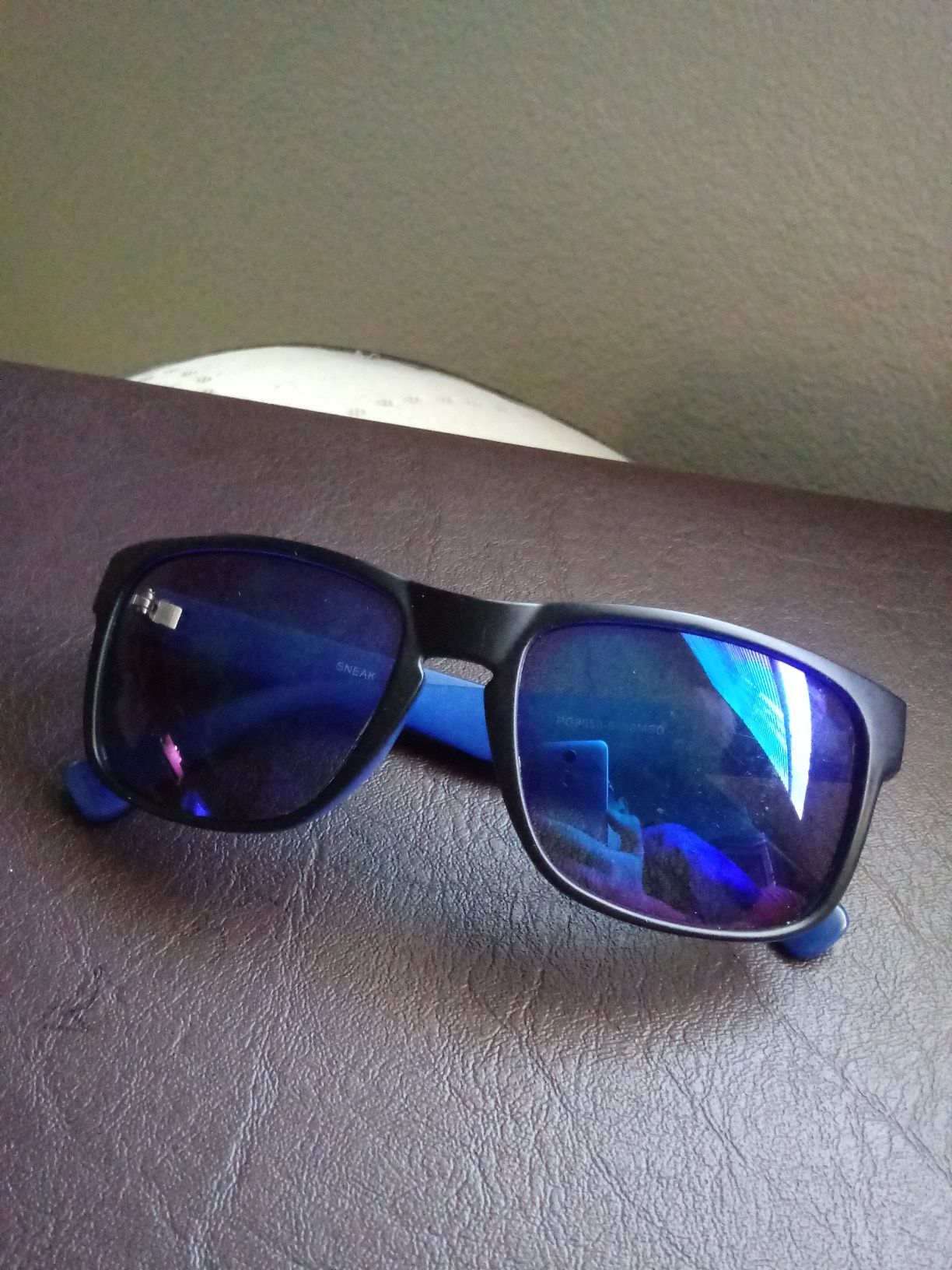 Polarized sunglasses (blue & black)