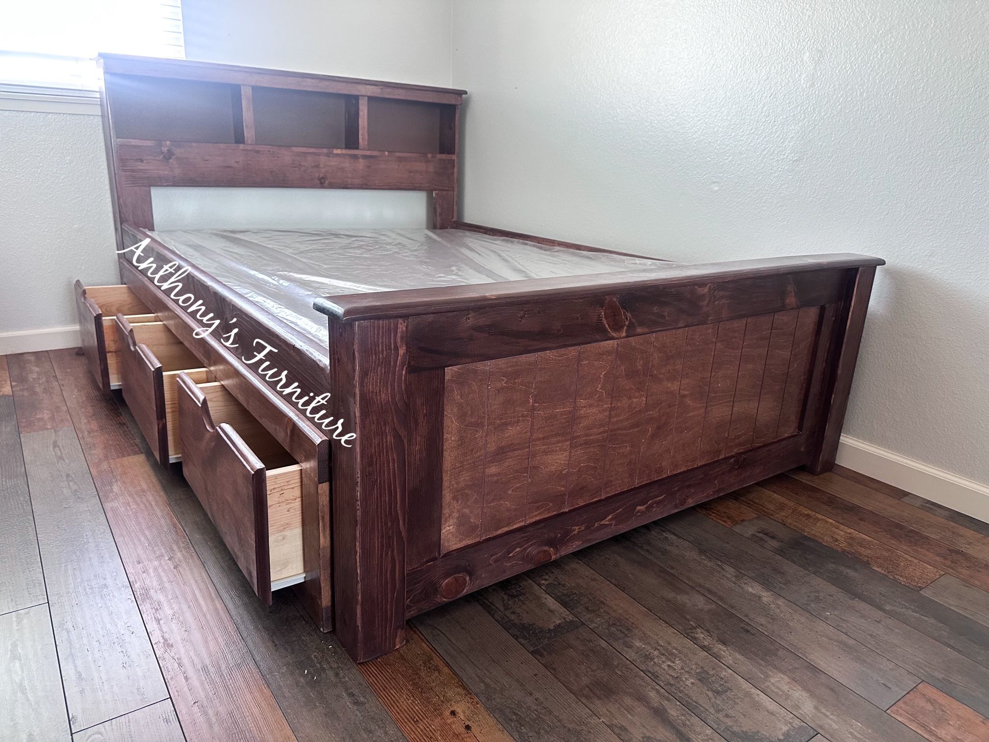 Full Bed & Box Spring & Drawers 
