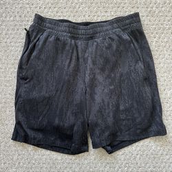 Lululemon Men’s 7” Pace Breaker Short