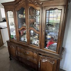 Multiple Vintage Furniture Pieces 