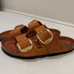 Arizona Big Buckle Birkenstocks 6.5 