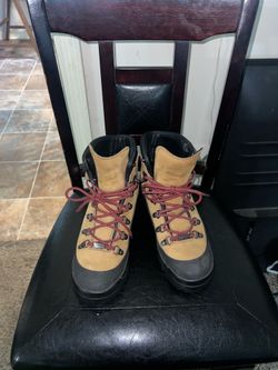 Men's Danner Crater Rim 6" Hiking Boots - Size 8.5