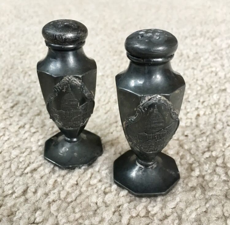 Vintage Souvenir Washington DC Metal Salt and Pepper Shakers - RARE!!