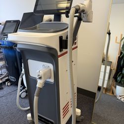 Professional diode laser hair removal 