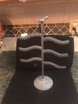 Beautiful 3 tiered iron metal jewelry organizer/ earring holder