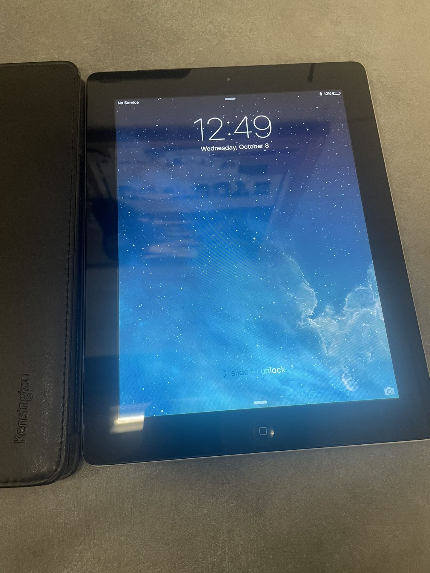 APPLE I Pad 2 With Case