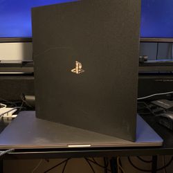 PS4 PRO With Controller