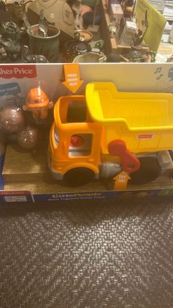 2019 Fisher-Price Little People Construction Dump Truck with Sounds