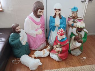 Vintage. 1982 blow mold. Nativity Set. Nativity Scene. Large. Outdoor nativity. Christmas. 8 pieces