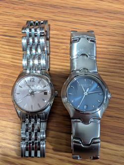 Kenneth Cole Lot of 2 Women Watch Bundle Used New Battery Runs Works Tested Running