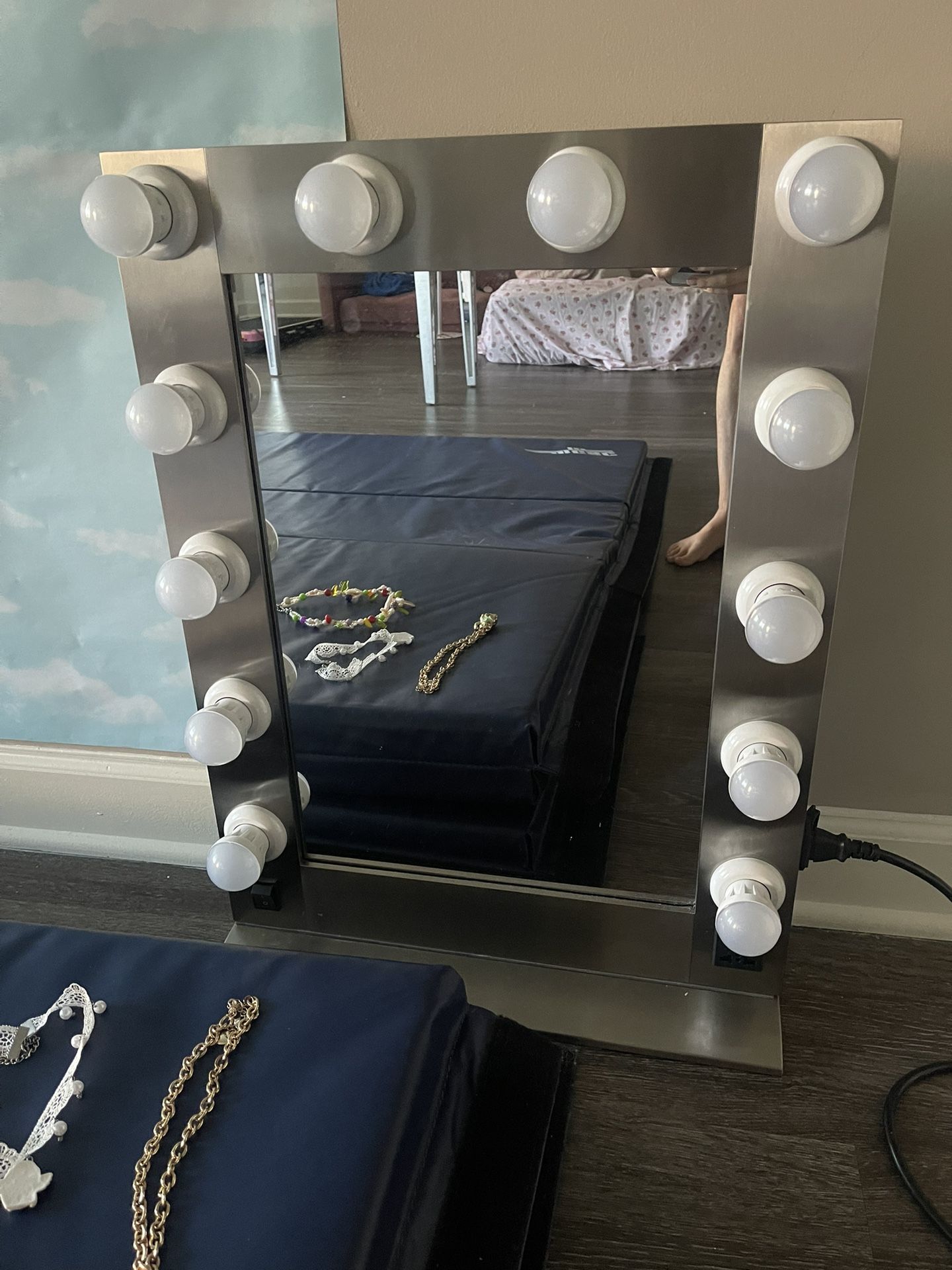 Vanity Mirror With Lights