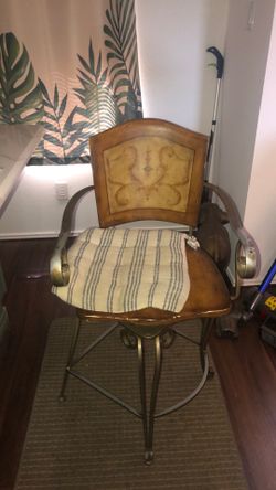 FREE Heavy-Duty Yard Chairs — Pickup Only