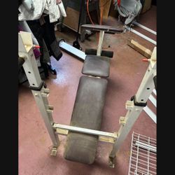 LOW PRICE MOVING- HEAVY DUTY WEIGHT BENCH