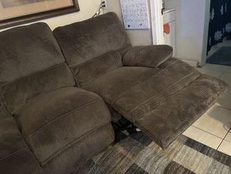 Electrical Recliner Sofas In Great Condition