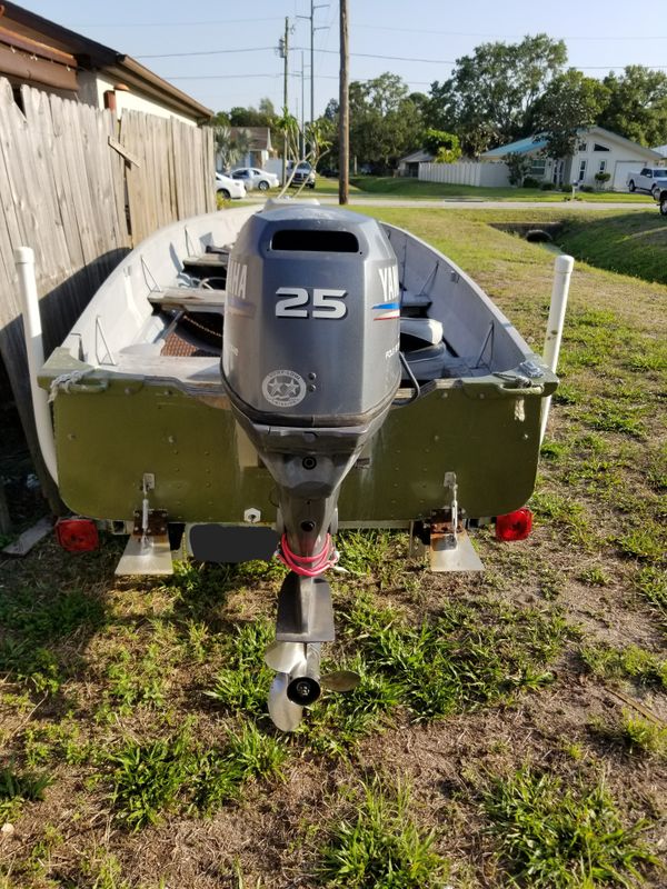 14 Foot Jon Boat With 25 Hp Yamaha Outboard Motor 4 Stroke 14 Foot Jon Boat With 25 Hp Yamaha Outboard Motor 4 Stroke