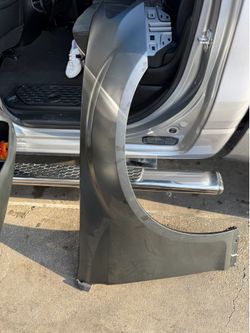 2015/2022 chrysler 300 fender