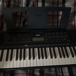 Yamaha Portable Keyboard 