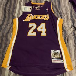 Kobe Bryant Authentic Mitchell & Ness Jersey
