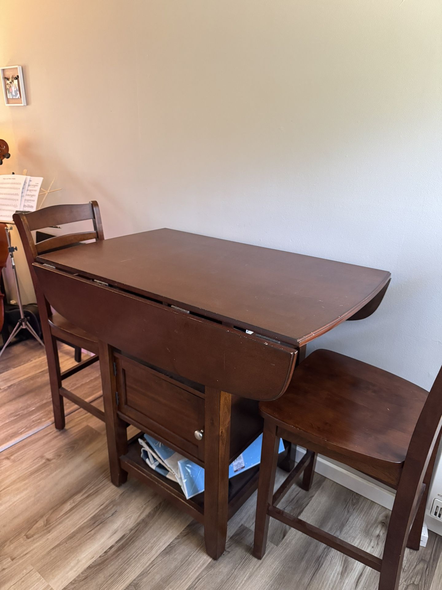 Extendable Kitchen Table And Chairs