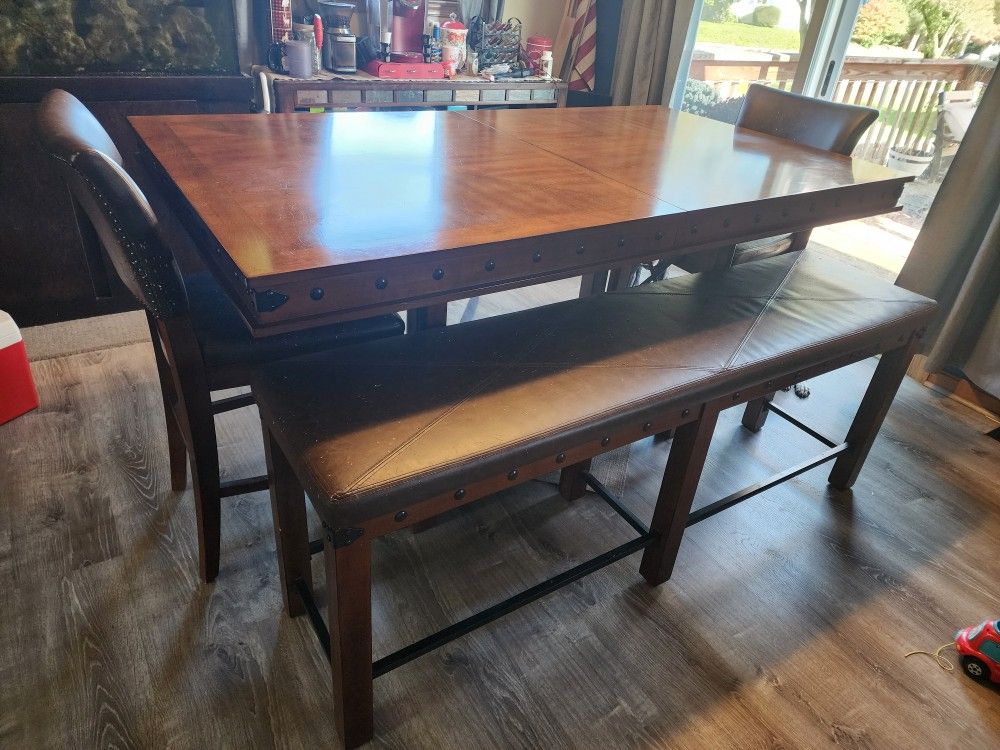 Counter Height Dining Set