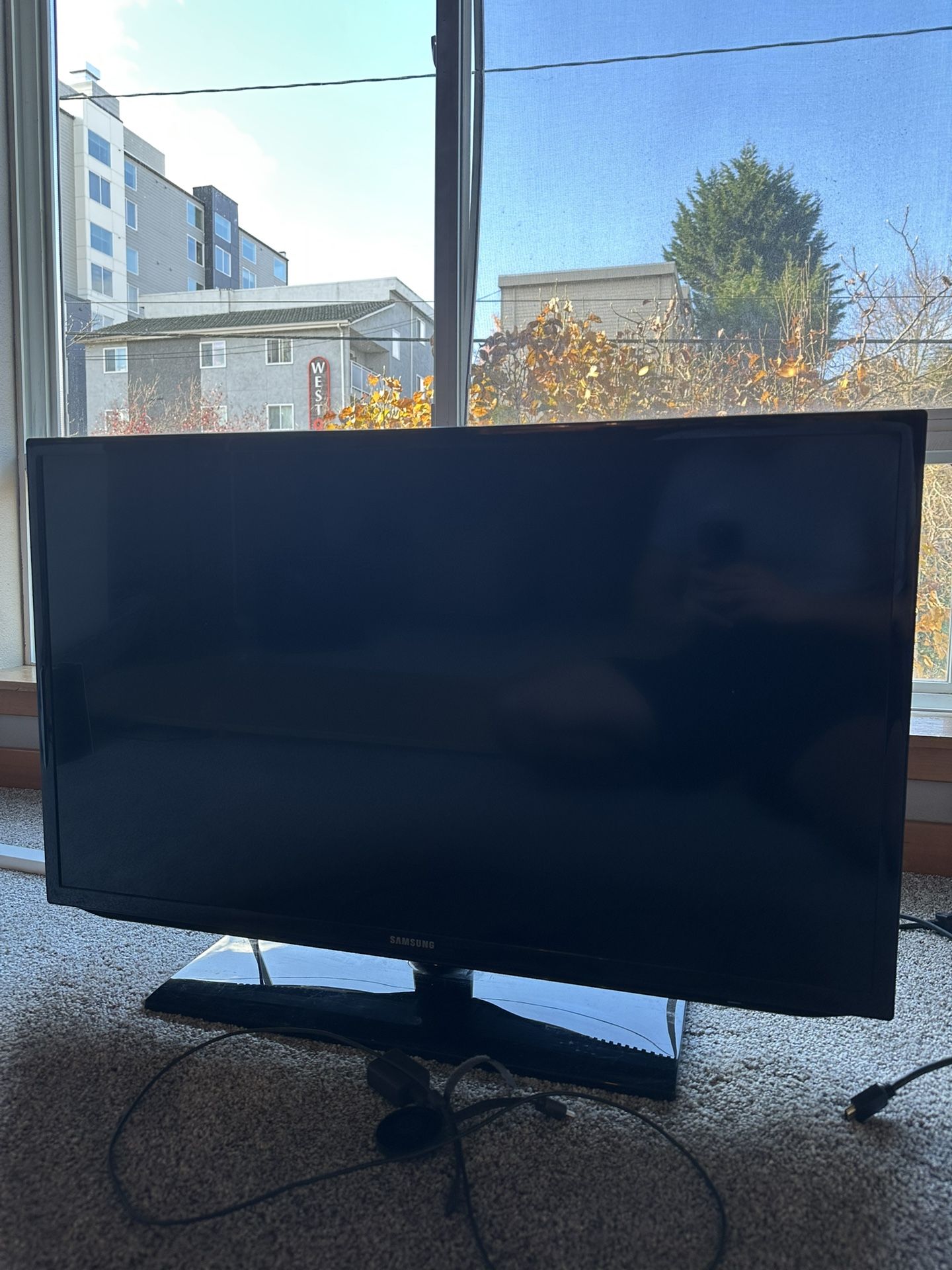 Samsung 37” TV