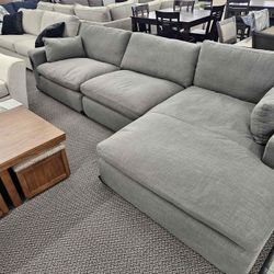 New 🌀$20 Down Payment Finance 🌀Elyza Gray 3 Piece Sectional with Chaise 🌀 Delivery Available 