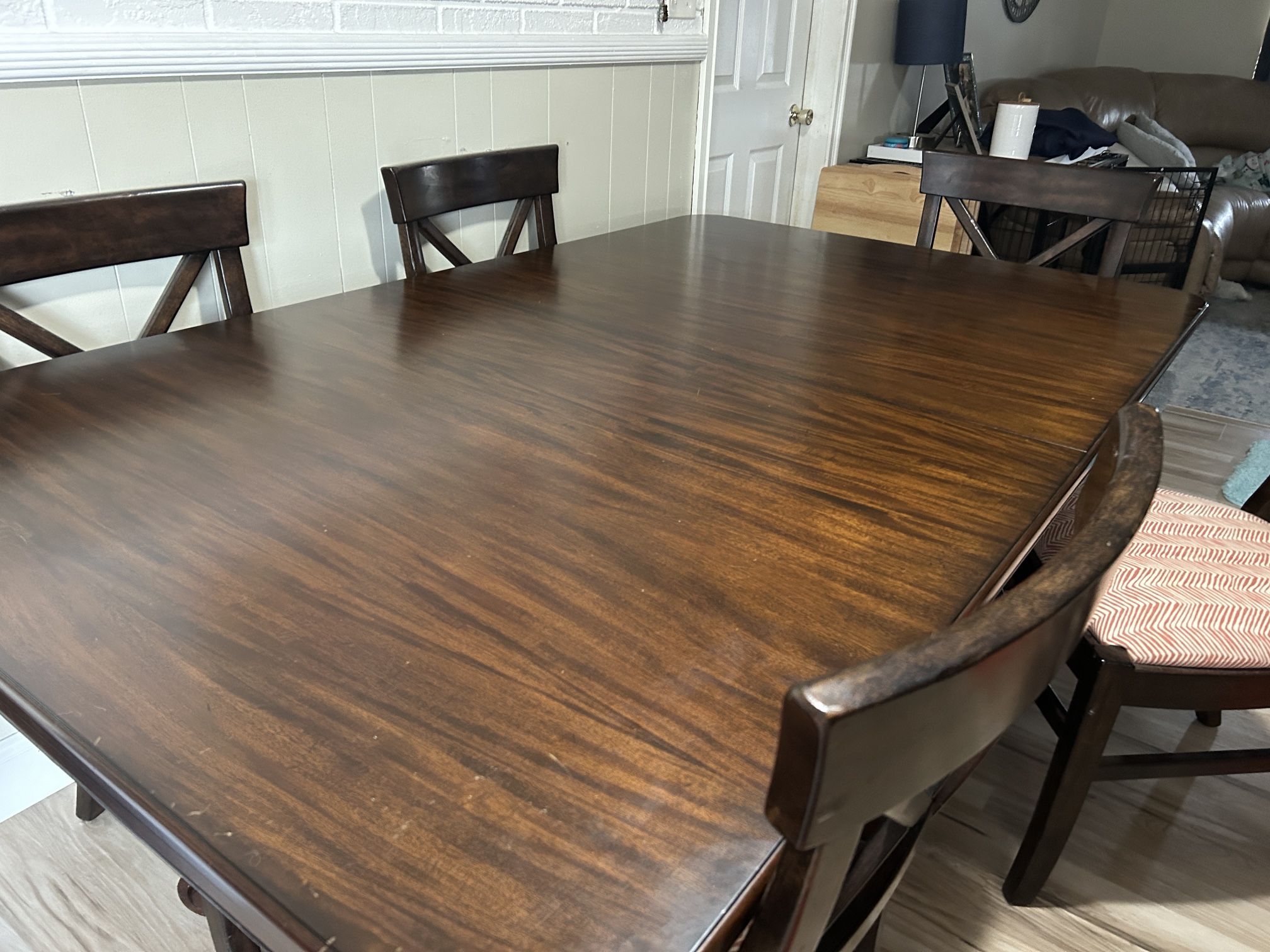 Ethan Allen Sanders Dining Table and Chairs for Sale in Holiday, FL