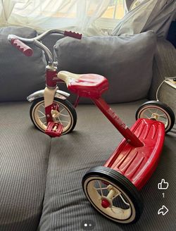 Radio Flyer Kids Tricycle