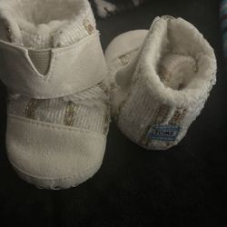 0-6 Month infant Shoes. Ugg, Toms And A Few Others