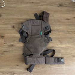 Carrier for baby Baby carrier