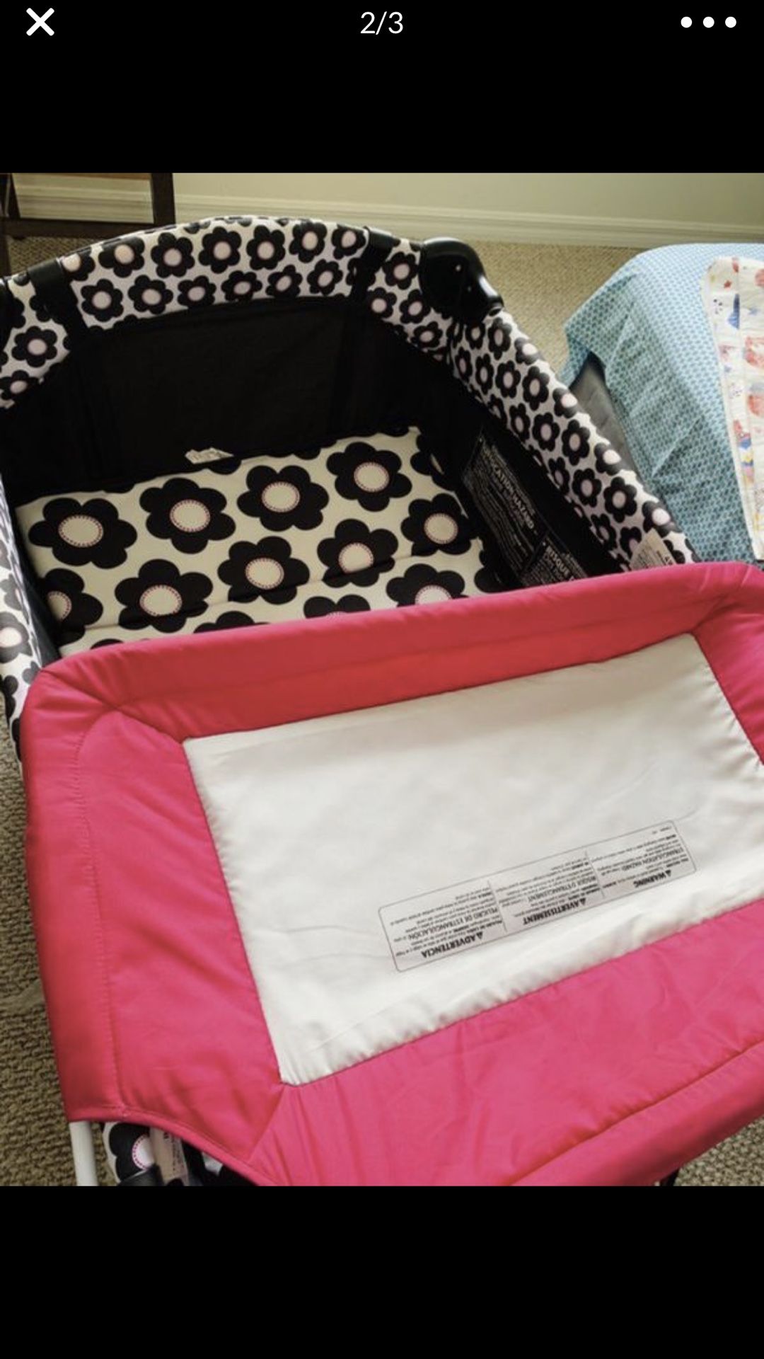 Evenflo Play Pen / Portable Crib / / Pack n play / pack and