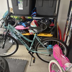 Huffy 26" Rock Creek Mountain Bike, Fits Riders 60"+, Teal, Adult, Women's