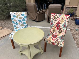 Occasional chairs and table