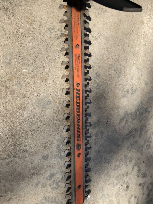 Black & Decker Hedgehog Trimmer 18 inch. HS 1000 for Sale in Modesto, CA -  OfferUp