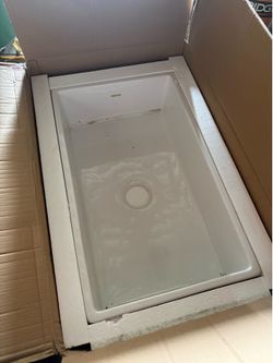 Farmhouse sink. (Sinkology)