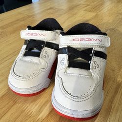 Toddler Shoes, White Jordan Flight 23 – Size 4C