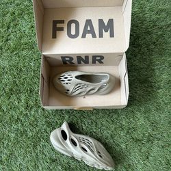 adidas Yeezy Foam RNR Stone Taupe